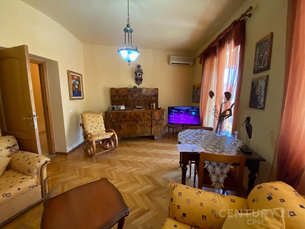 JEPET ME QERA APARTAMENT 2+1 ME DEPO TEK STADIUMI DINAMO