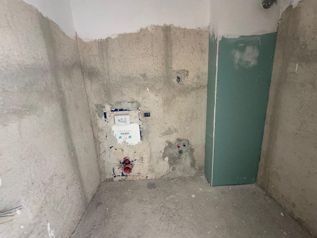 SHITET APARTAMENT 2+1+2 TEK UJI I FTOHTE