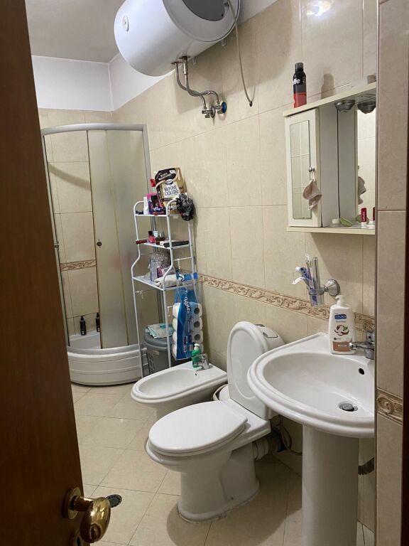 Apartament 2+1 per qera