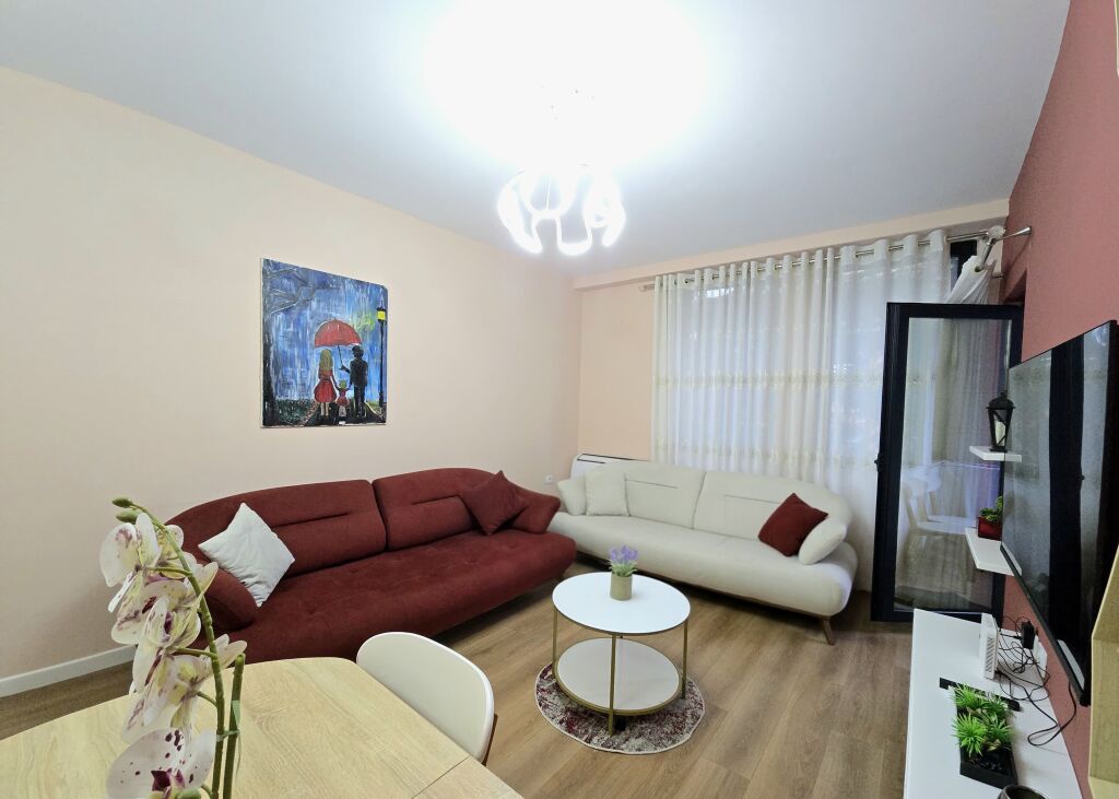 Apartament me Qera Tek rruga Barrikadave 1+1