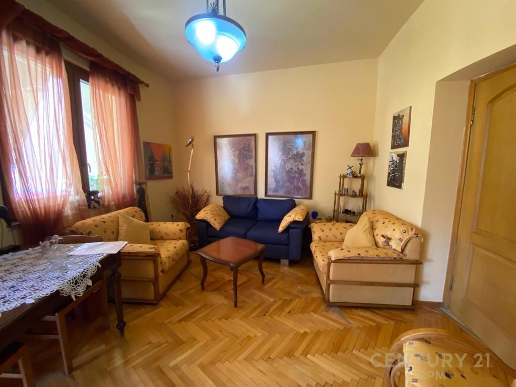JEPET ME QERA APARTAMENT 2+1 ME DEPO TEK STADIUMI DINAMO
