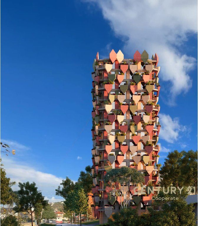 SHITET APARTAMENT 2+1 ME PAMJE NGA GJIRI I VLORES