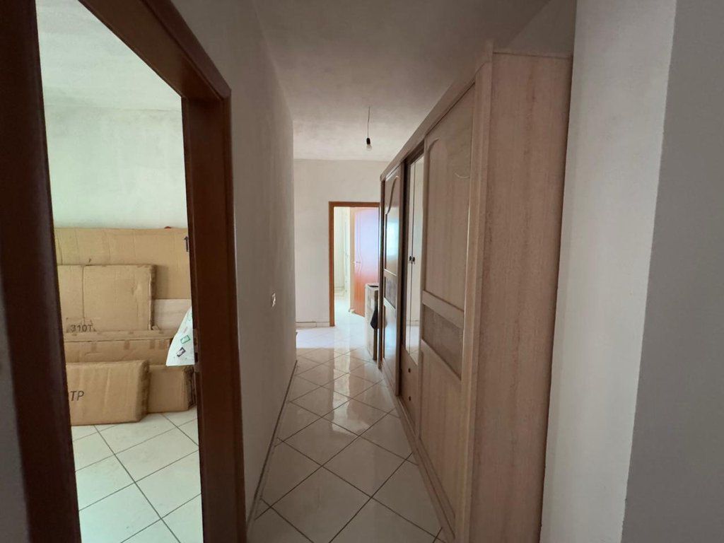 SHITET APARTAMENT 2+1 NE RRUGEN TRANSBALLKANIKE VLORE