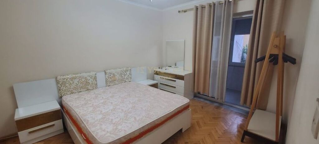 Appartamento 2+1 in affitto in via Fortuzi