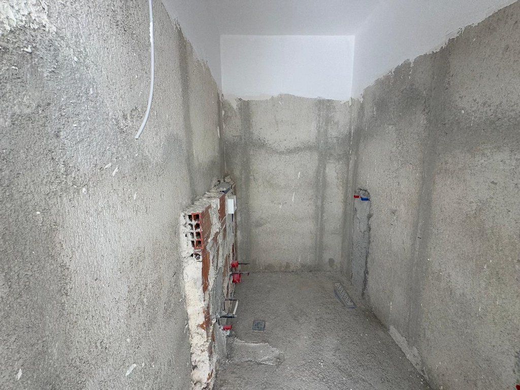 SHITET APARTAMENT 2+1+2 TEK UJI I FTOHTE