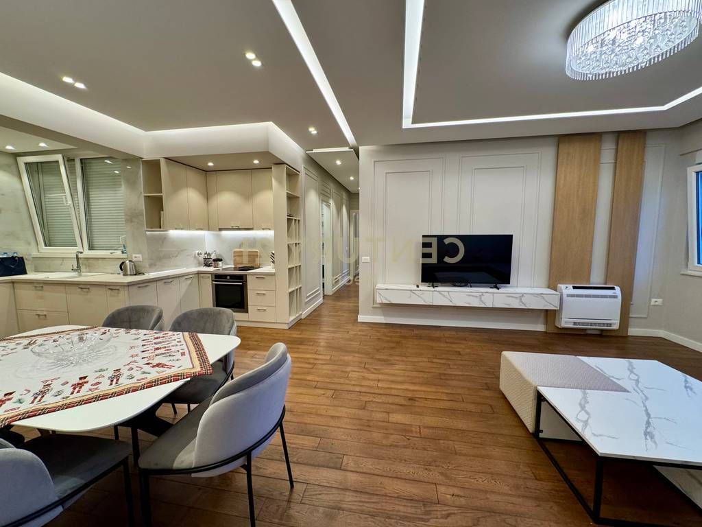 SHITET APARTAMENT 3+1+2 🅿️ LIQENI I THATE FZ