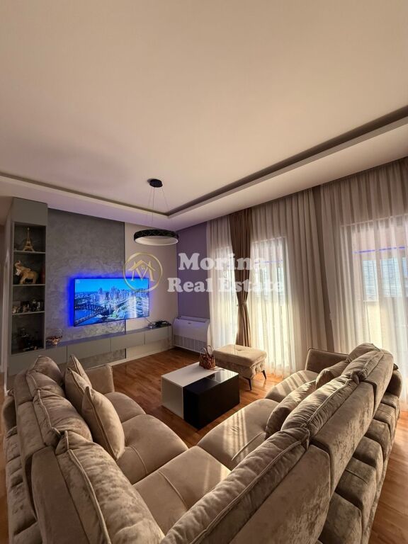 Shitje, Apartament + Verande,Penthouse,Fresku, Cmimi 300000 Euro(Qesarake)
