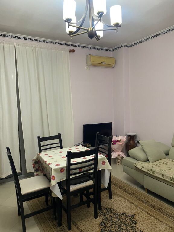 Apartament 2+1 per qera