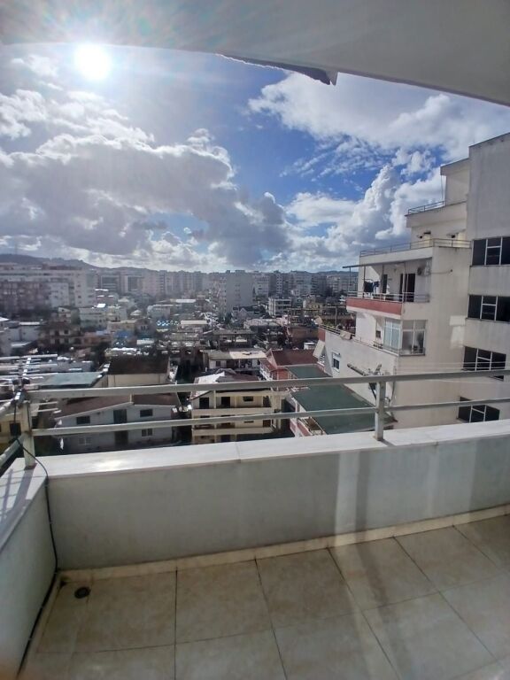 2+1,i mobiluar te welli ne astir,cmimi 500 mije leke