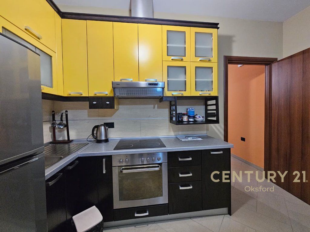 Appartamento 2+1+Posto Auto in Affitto in Bulevardi i Ri, Tirana 520 € /Mese