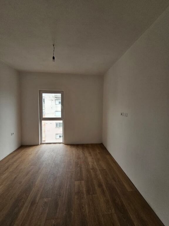 Apartament ne shitje 2+1+2 te Tirana Entry 2