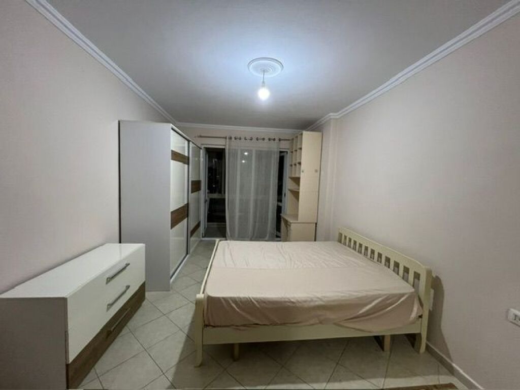 Appartamento 2+1 a Yzberisht con 400€