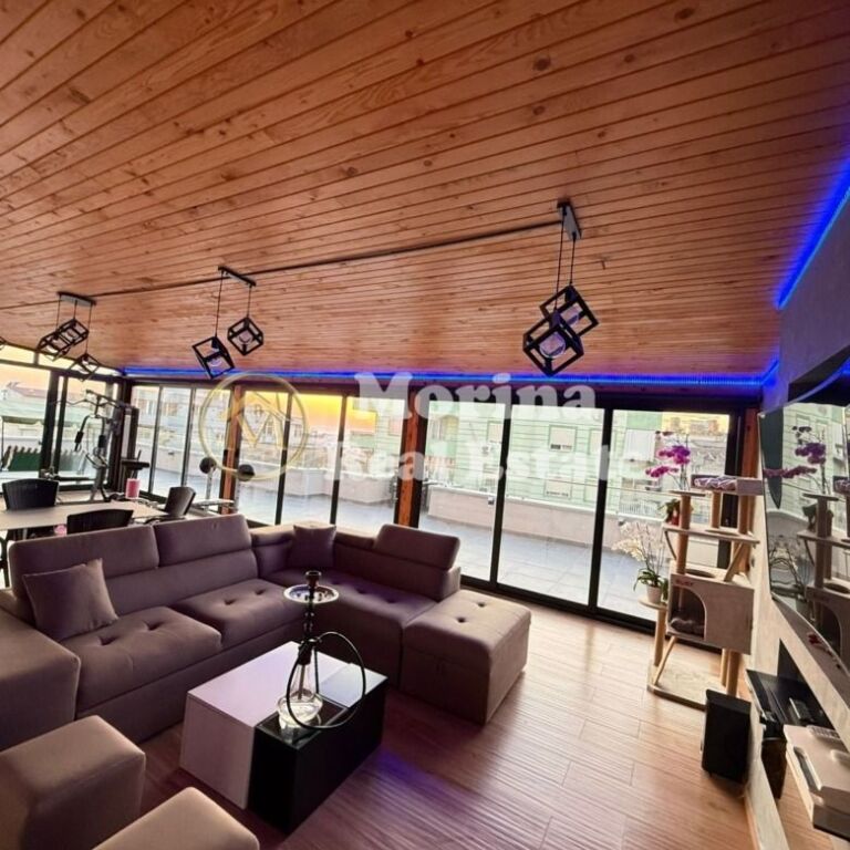 Shitje, Apartament + Verande,Penthouse,Fresku, Cmimi 300000 Euro(Qesarake)
