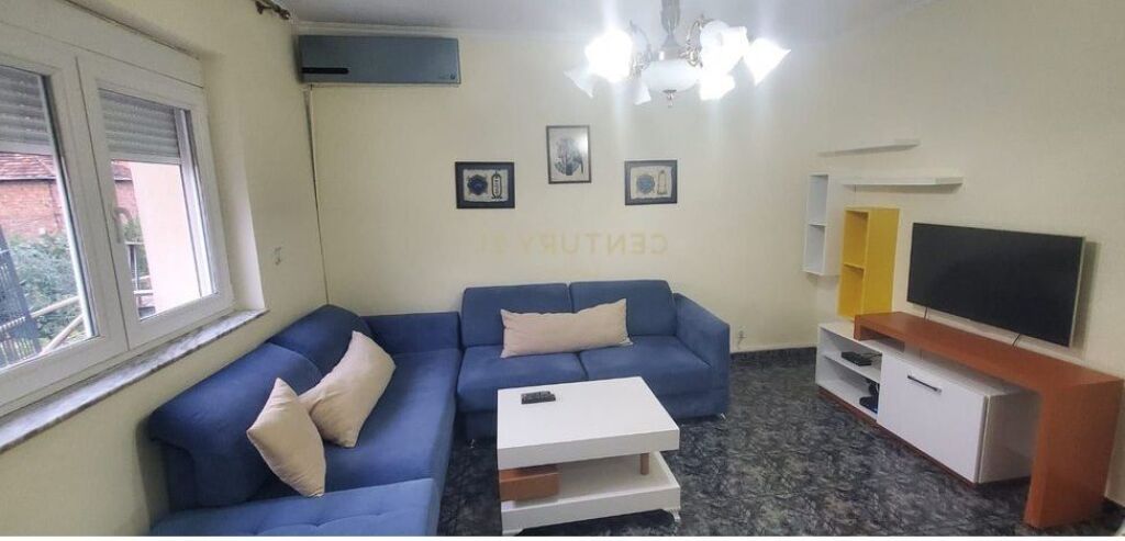 Appartamento 2+1 in affitto in via Fortuzi