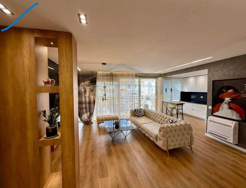 Rent, Apartment 2+1+2, 21 Dhjetori, Tirane