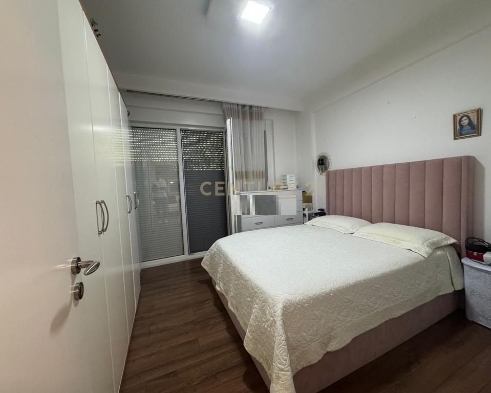 APARTAMENT 2+1+2 NE SHITJE TE LIQENI I THATE