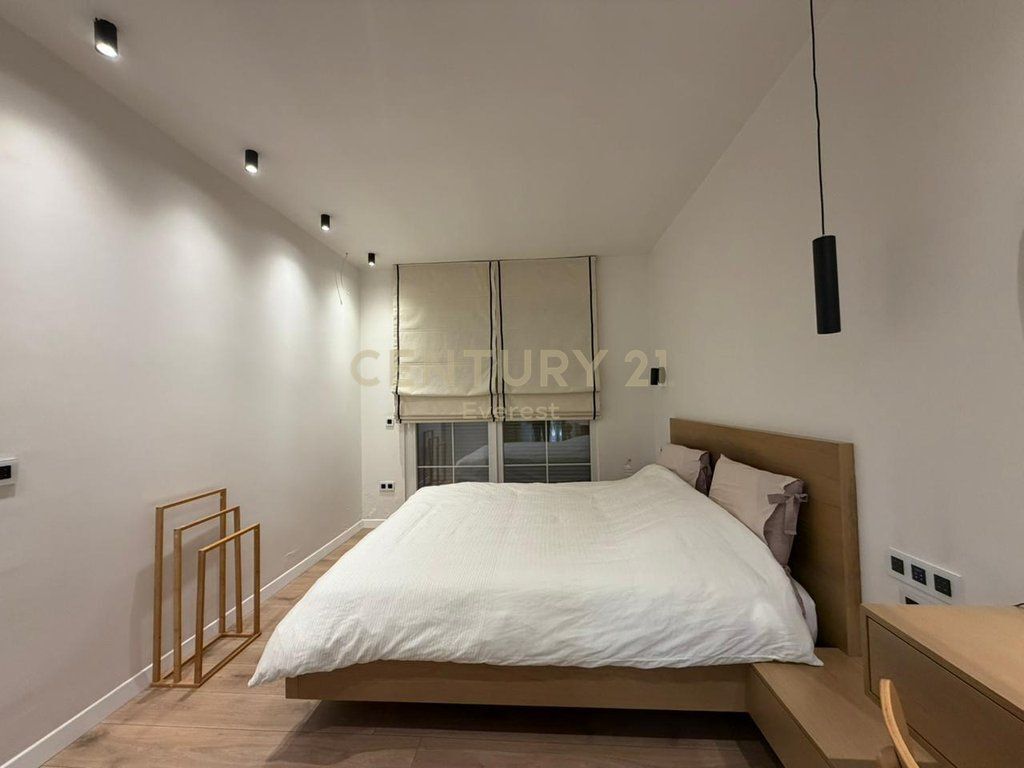 SHITET PENTHOUSE NE SHKOZE