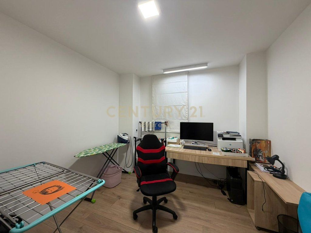 SHITET PENTHOUSE NE SHKOZE