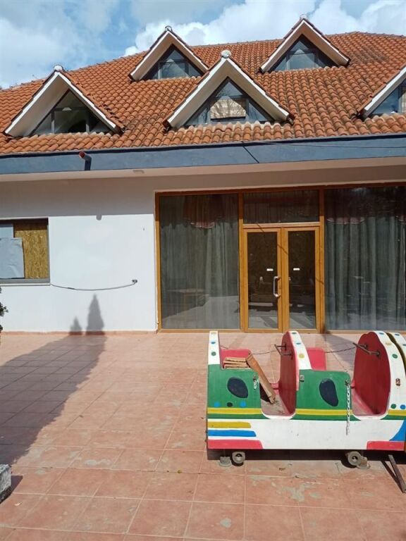 IN VENDITA  HOTEL VICINO A TEG 600.000 €