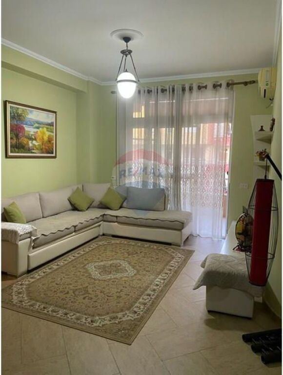 APARTAMENT 2+1 PER QIRA NE ASTIR !