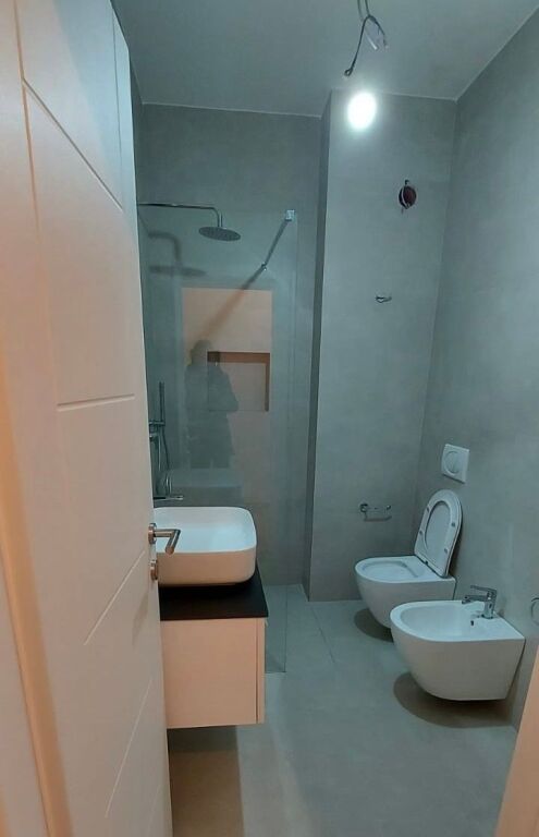 1+1 empty for rent ASTIR TE WELLI 400 thousand lek