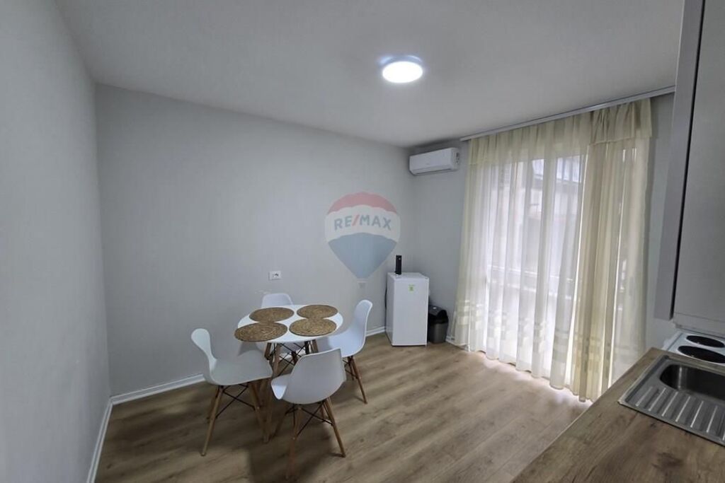 Apartament 2+1 me qera Qender !