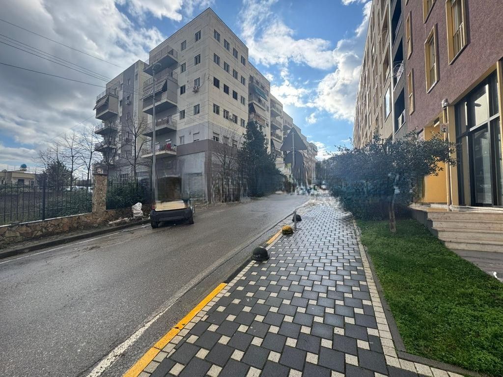 Njësi Komerciale në Shitje – Afër Kompleksit Euro 3D 118,000 €