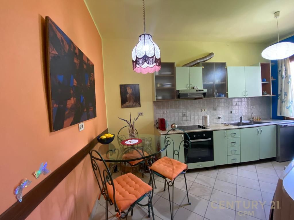 JEPET ME QERA APARTAMENT 2+1 ME DEPO TEK STADIUMI DINAMO