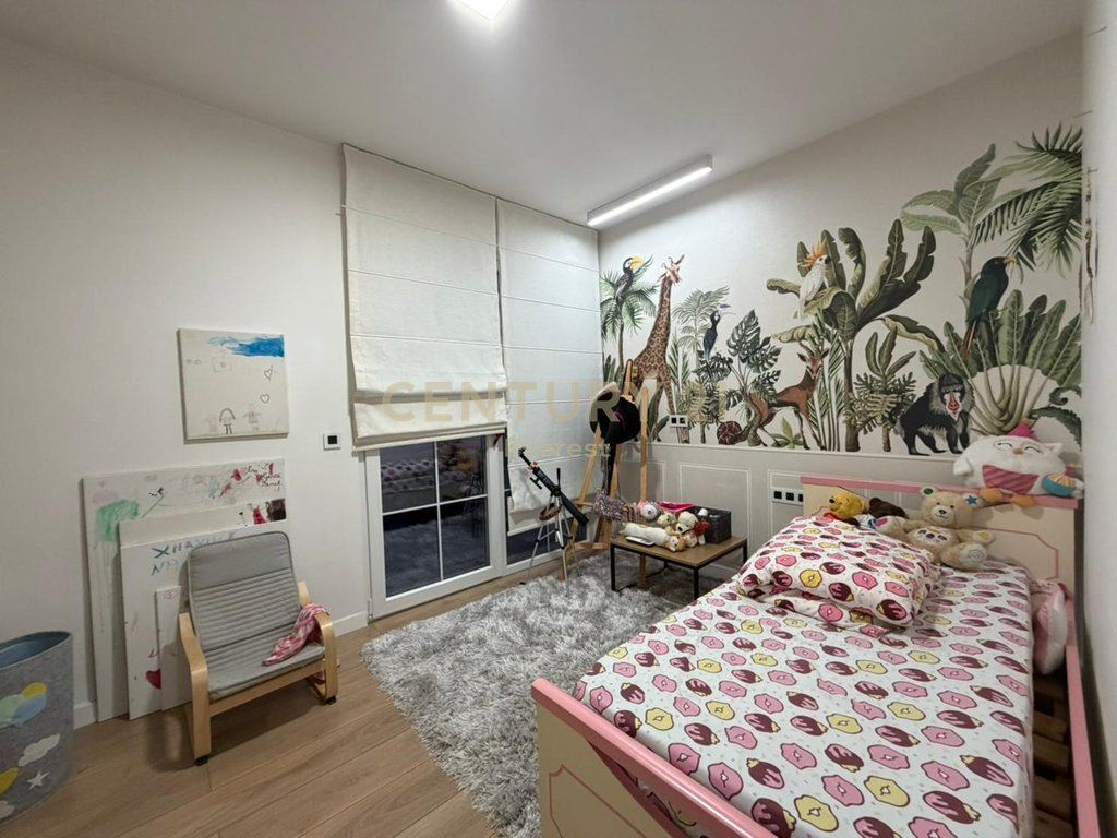 SHITET PENTHOUSE NE SHKOZE