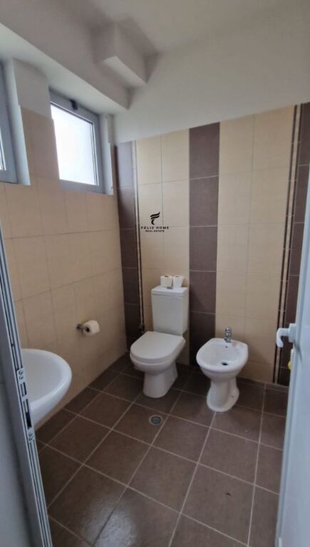 WAREHOUSE FOR RENT 720 M2 COMBINE 2200 EURO