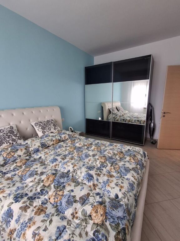 Appartamento 2+2 in affitto –📍 Lungomare, Vlorë | Vista mare completa