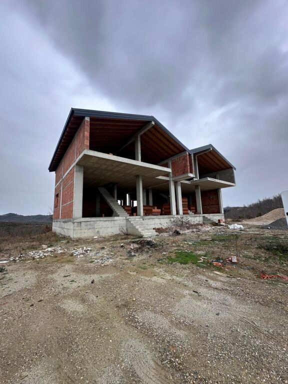 VILLA FOR SALE WITH SEA VIEW IN LALZ BAY !! 300,000 €