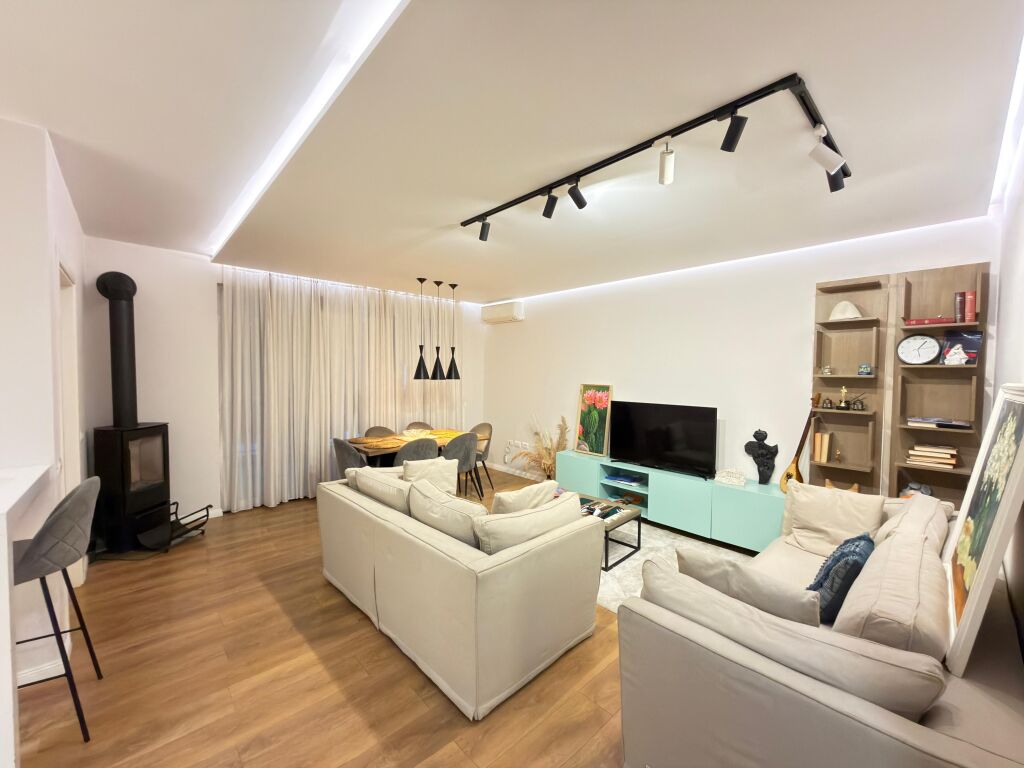 In vendita 2+1 a kodra diellit 1