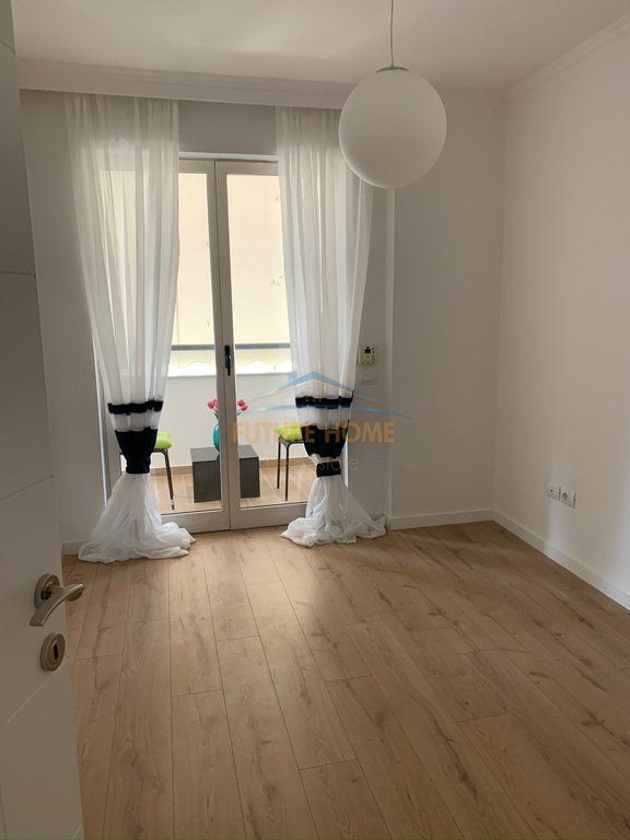 Qera,Apartament 2+1 tek Rruga e Kosovareve!