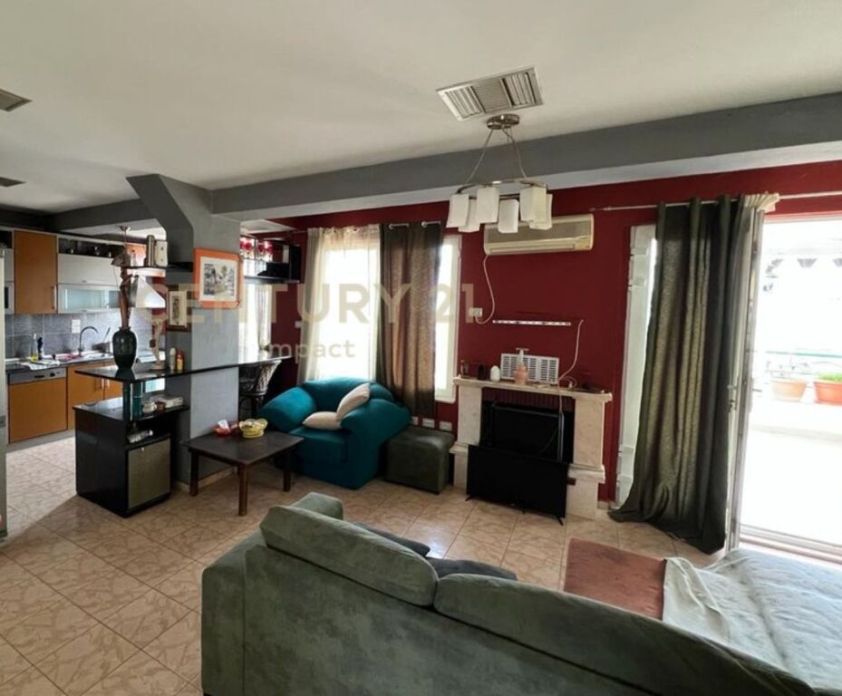 ✨ Duplex 3+1+2 con veranda in vendita