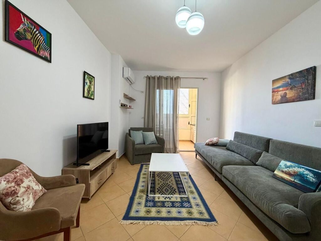 Apartament 1+1 me Qera Afatgjate Lungomare, Vlore