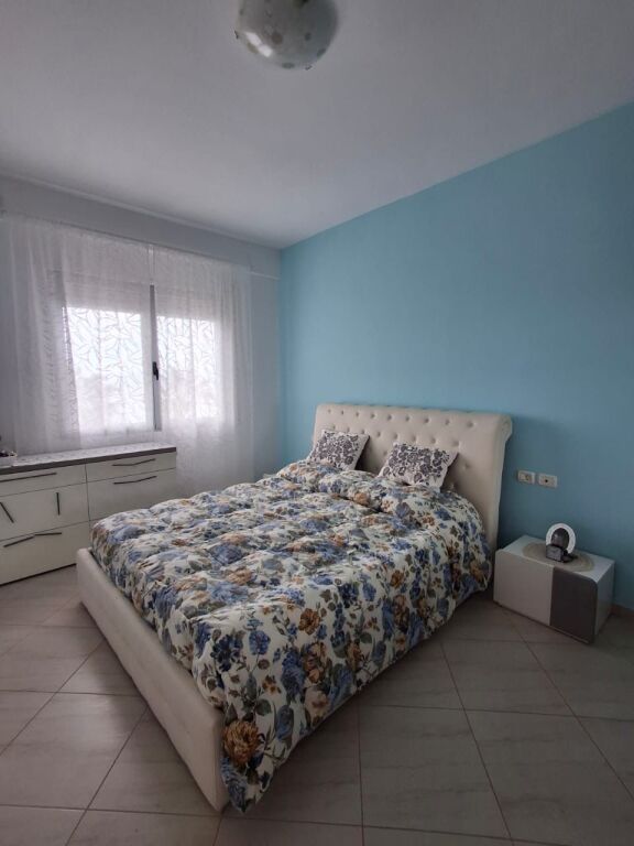 Appartamento 2+2 in affitto –📍 Lungomare, Vlorë | Vista mare completa