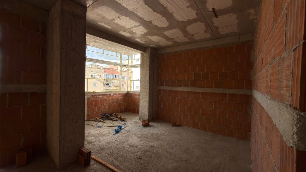 EKSLUZIVE! ISH FUSHA APARTAMENT 2+1+2 PER SHITJE!