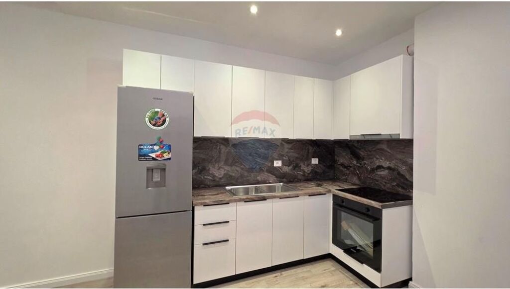 🏡✨ APPARTAMENTO 1+1 IN VENDITA – VICINO ALLA PALESTRA DI LOTTA, VLORA