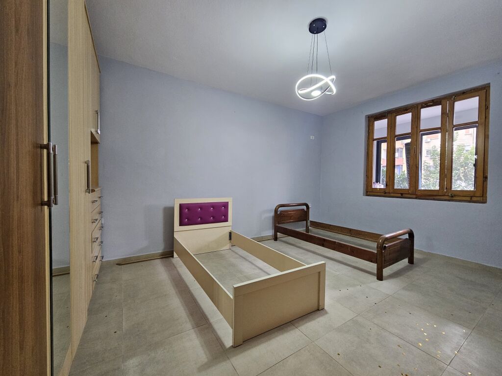 1+1+Parcheggio in affitto presso medrese RrFerit Xhajko