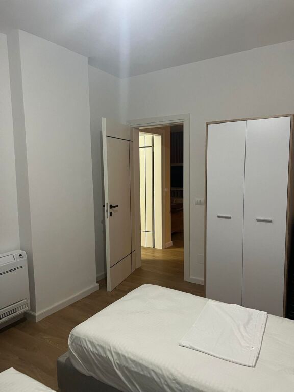 Apartament me qira –📍 2+1 | Afër Kishës Ortodokse, Vlorë