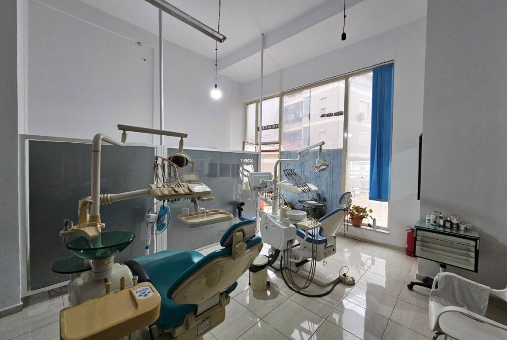 Near Freskut Restaurant Shop for Sale at Bargain Price!