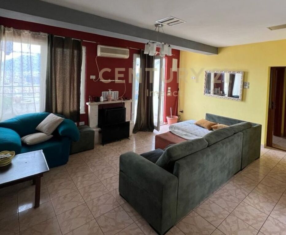 ✨ Duplex 3+1+2 con veranda in vendita