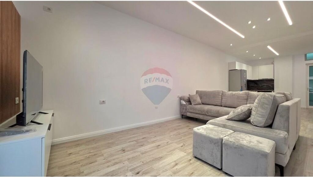 🏡✨ APPARTAMENTO 1+1 IN VENDITA – VICINO ALLA PALESTRA DI LOTTA, VLORA