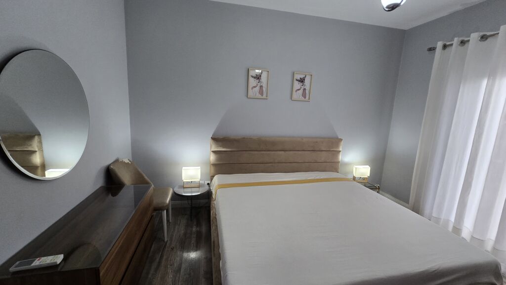 JEPET ME QIRA 2+1+PARKIM NE SAUK 65.000 LEKE