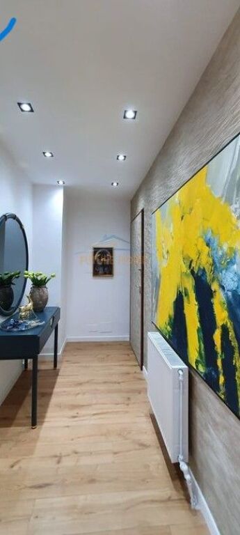 Qera,Apartament 2+1 tek Rruga e Kosovareve!