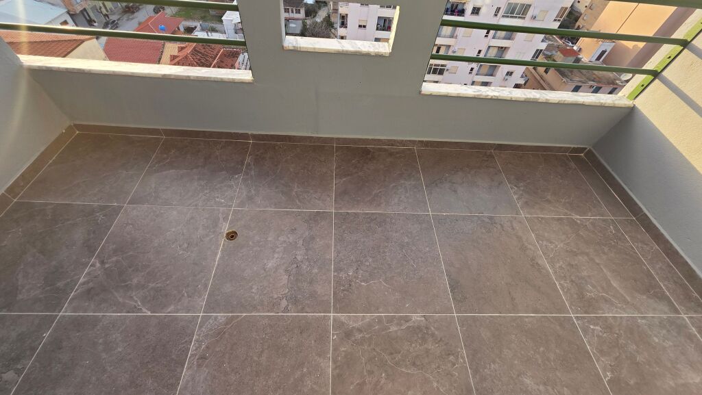 APPARTAMENTO 1+1 IN VENDITA VICINO ALLA PALESTRA DELLO SFORZO, VLORE