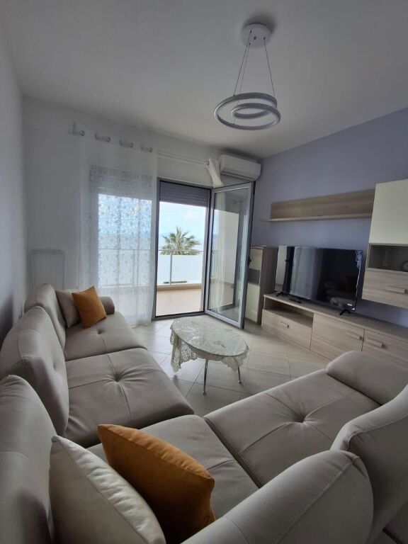 Appartamento 2+2 in affitto –📍 Lungomare, Vlorë | Vista mare completa