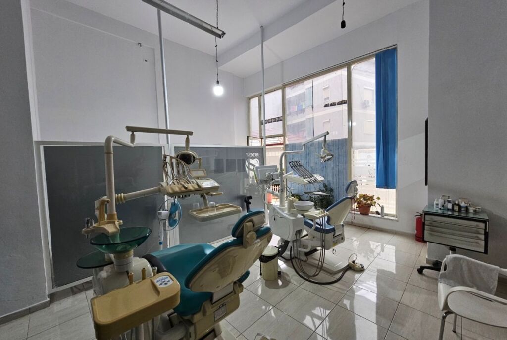 Near Freskut Restaurant Shop for Sale at Bargain Price!