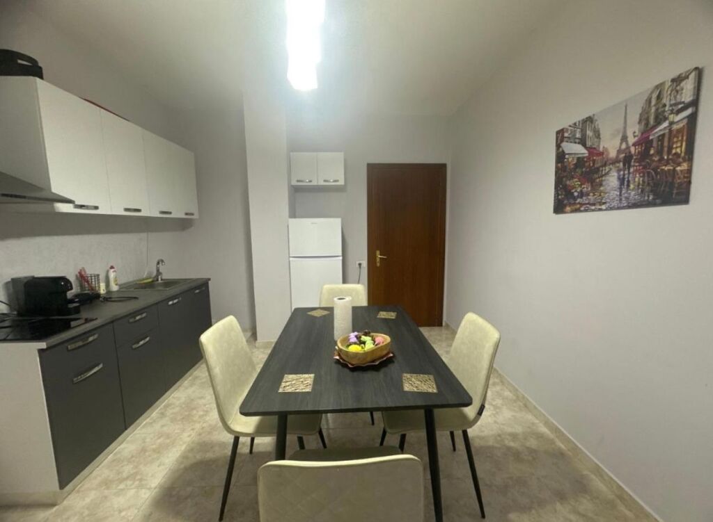 Affittasi appartamento 2+2+2 arredato nel Bllok